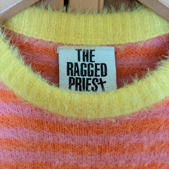 Fuzzy Crop Top Sweater - Picture 2 of 4